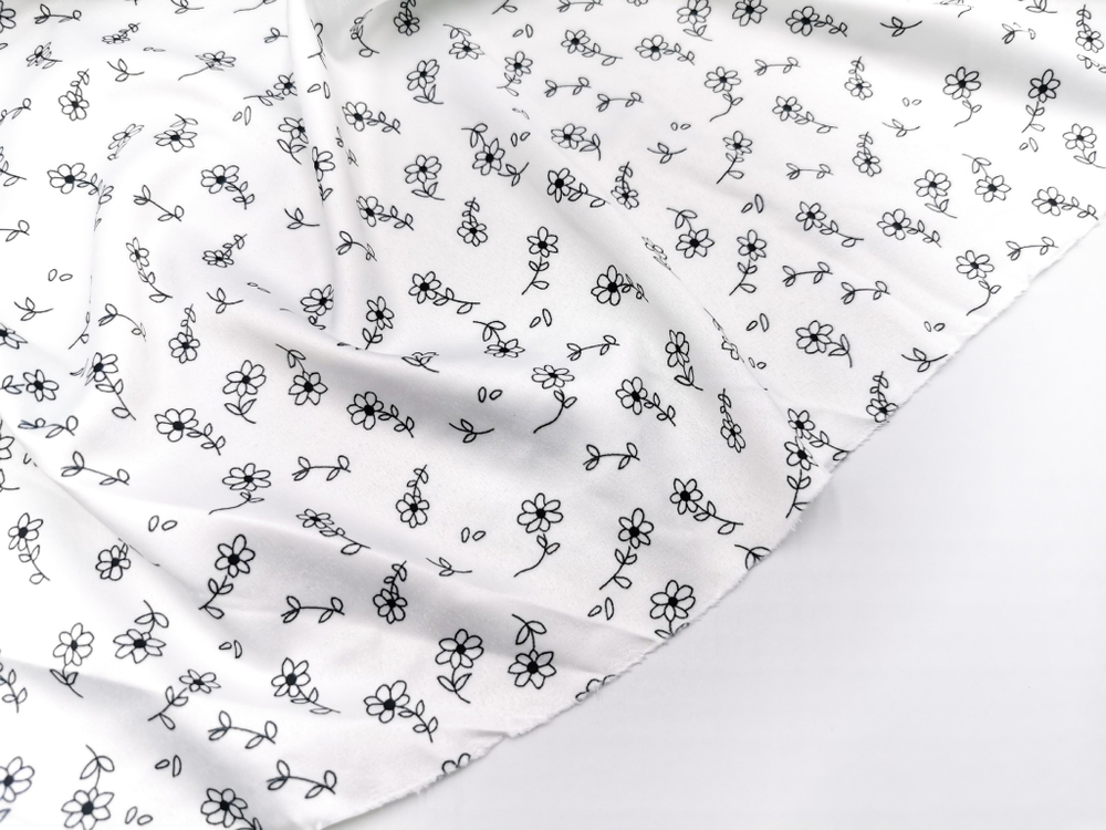Эластичный бельевой атлас-стрейч, цветы на белом фоне, (Арт: ASP-007)