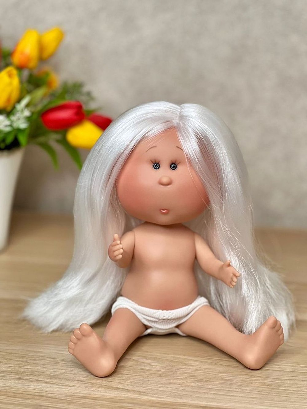 Кукла Nines виниловая 30см MIA без одежды (3000W27A)