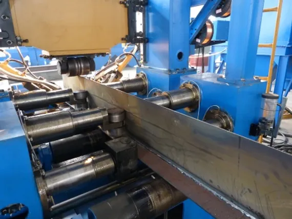 Автоматизированные линии 3 в 1 для сборки, сварки и правки двутавровых балок серии INPHJ, INTEGRAL