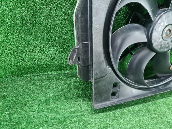 Диффузор с вентилятором Hyundai Solaris 1 (2010-2017)