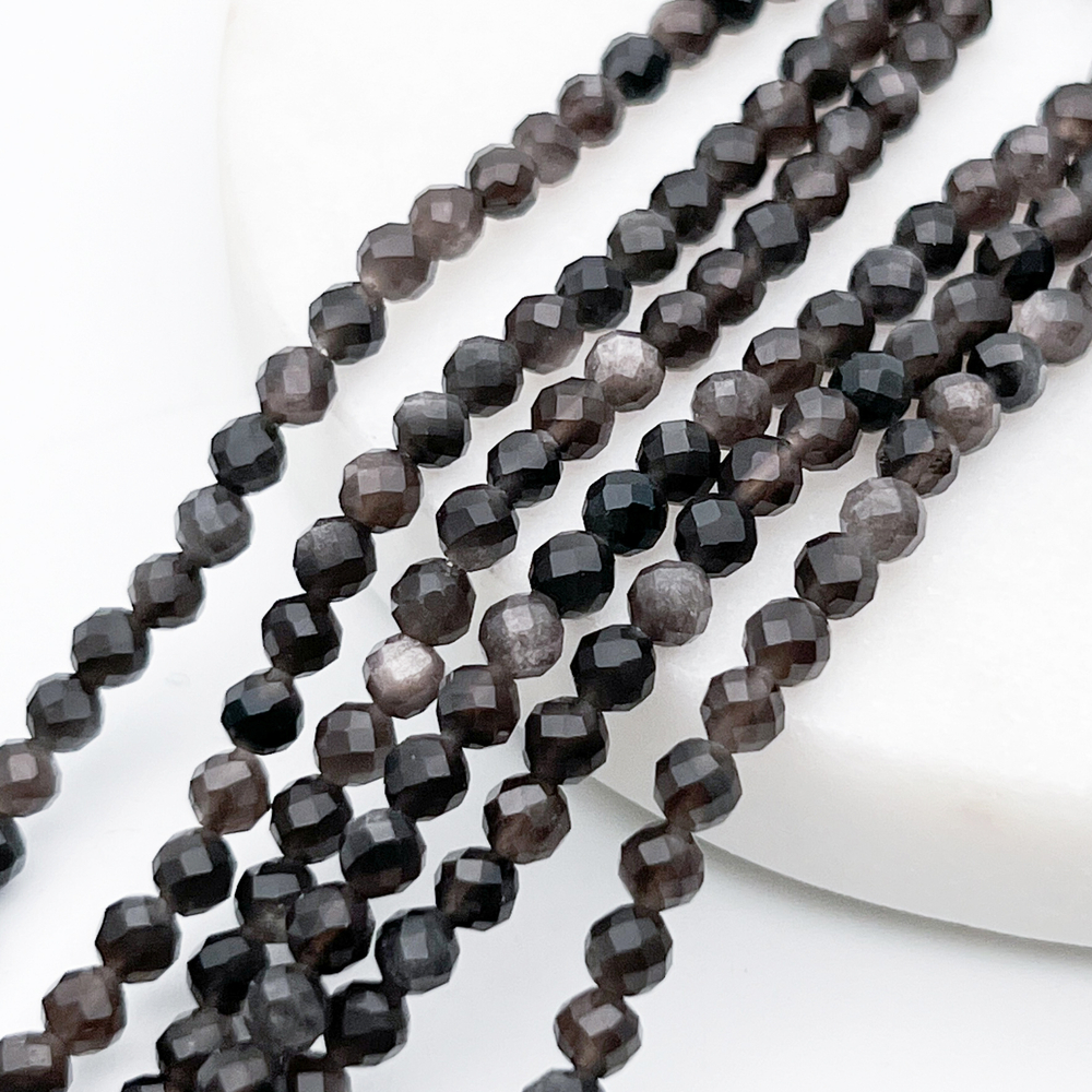Обсидиан граненый бусины, диаметр около 3,8 мм, цена за отрезок 19 см (1/2 нити)