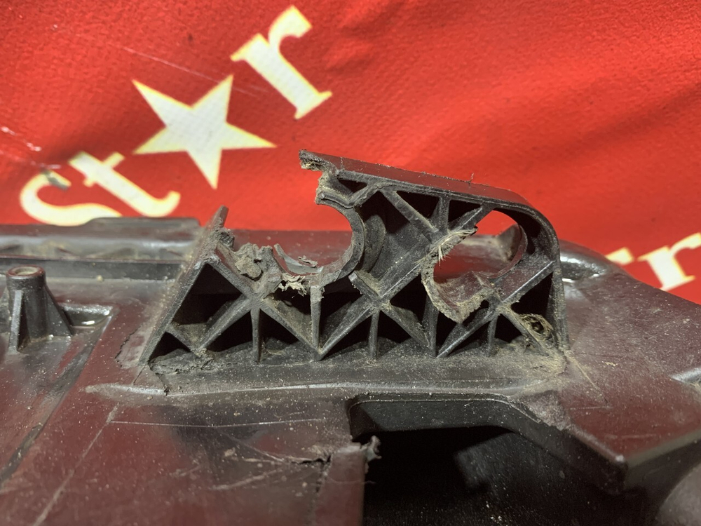 Фара правая Halogen + LED