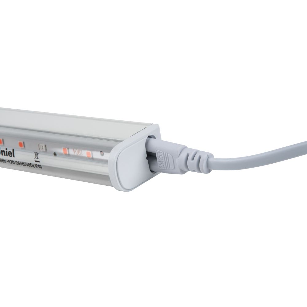 ULI-P42-18W-SPBX IP40 WHITE Светильник для растений светодиодный линейный. 560мм. выкл. на корпусе. Алюминий. Спектр с дальним красным для рассады и досвечивания в период роста. TM Uniel