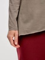 Лонгслив оверсайз с вырезом лодочка