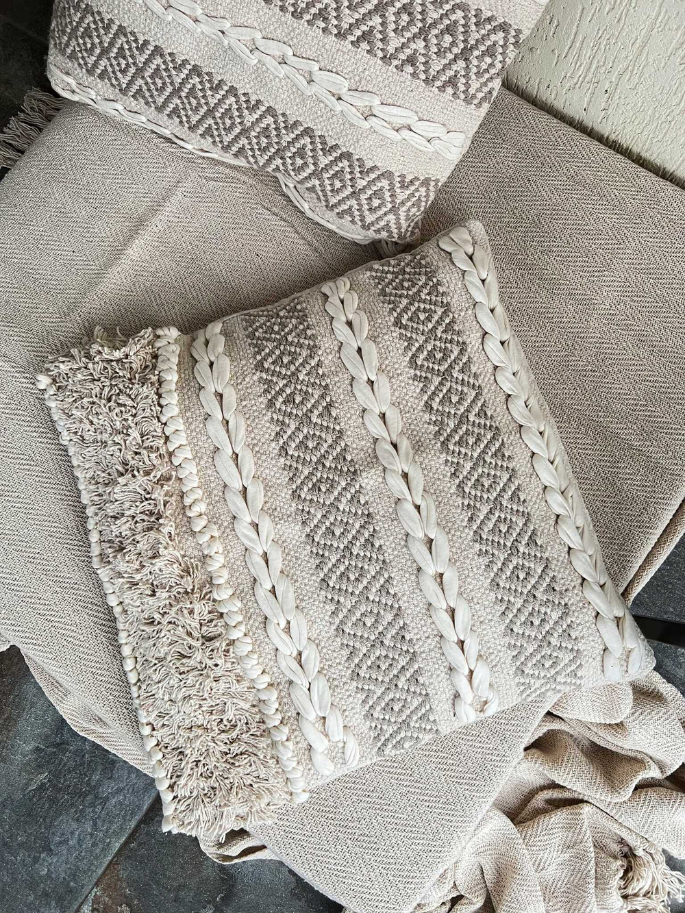 Декоративная наволочка в бохо стиле