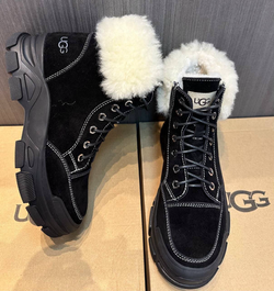 UGG