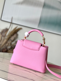 Louis Vuitton Capucines BB