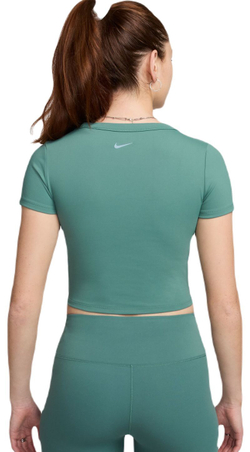 Женская теннисная футболка Nike One Fitted Dri-Fit Short Sleeve Top - зеленый