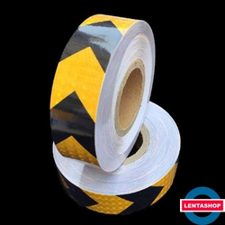 Чёрно-жёлтая светоотражающая лента стрелка 5 см х 15 м