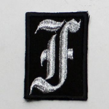 Нашивка буква "F" (серебристая)