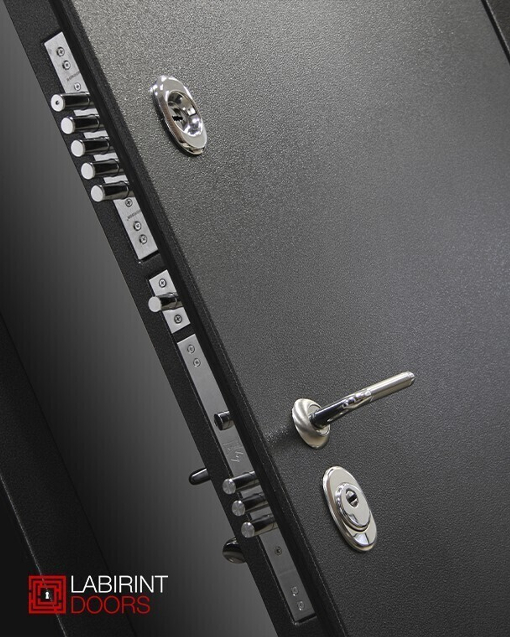 Дверь Входная Лабиринт Silver 28 Грунт под покраску металлическая