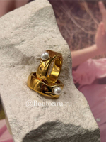 Кольцо золотистое с одной жемчужиной