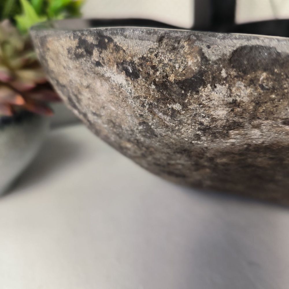 Раковина из речного камня RS-65430 46*37*14 0856