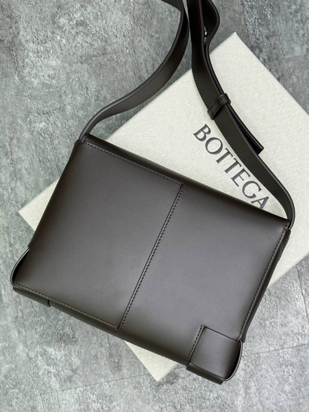 Сумка через плечо Bottega Veneta Angolo