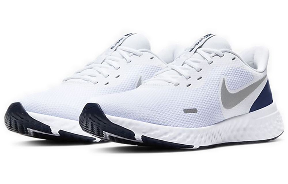 Кроссовки Nike Revolution 5