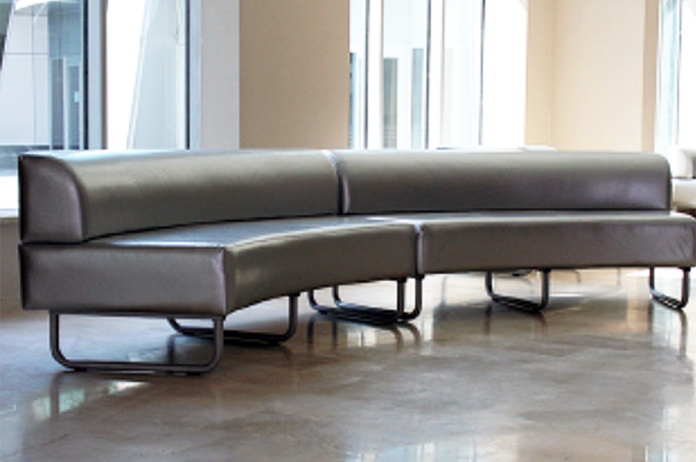 Мебель для общественных зданий — надёжные решения для больших потоков людей