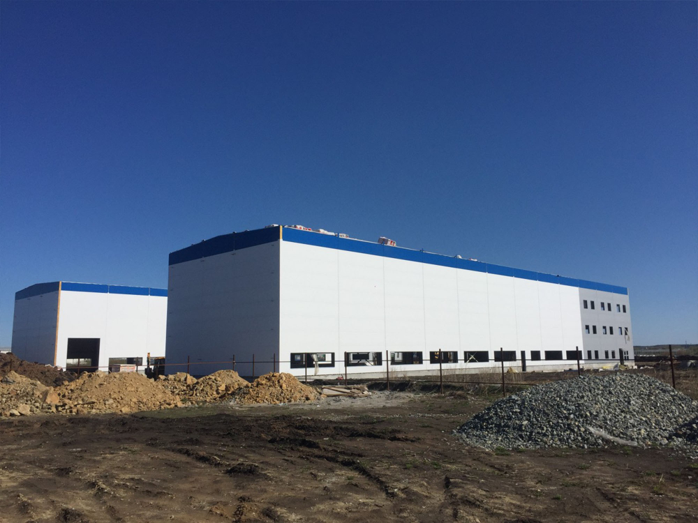 Монтаж и поставка кровли 3200м2 (Сервисный центр БЕЛАЗ)