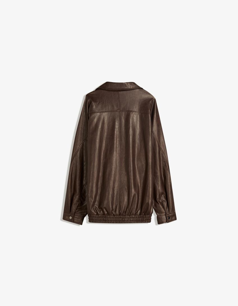 BERSHKA Куртка из искусственной кожи оверсайз, коричневый