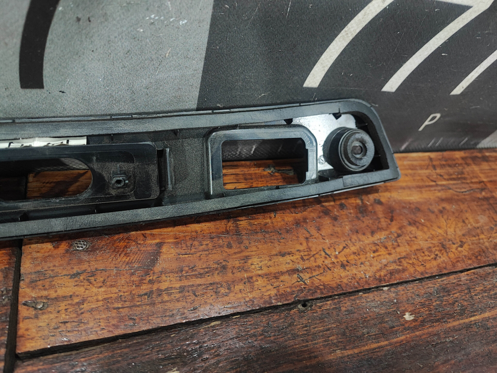 Накладка крышки багажника Chery Tiggo 7-8 Pro 20-нв Б/У Оригинал 609000584AA