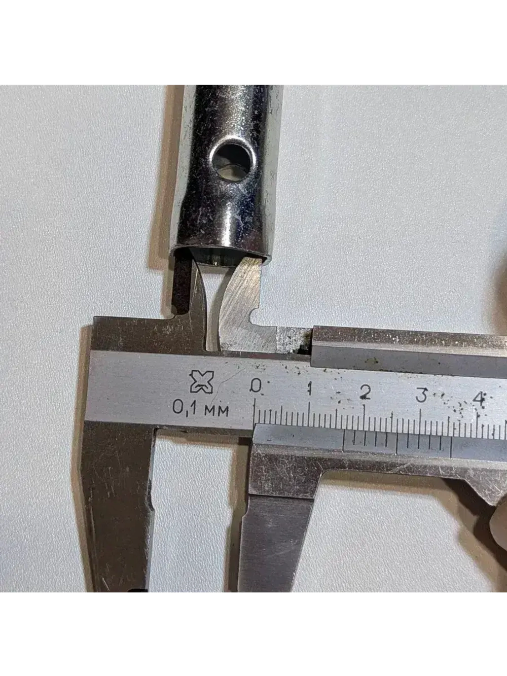 Ключ свечной 16/18