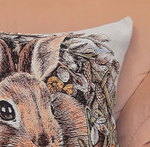 Декоративный гобеленовый чехол для интерьерной подушки Заяц 47*47