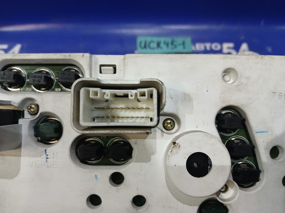 Щиток приборов TOYOTA SEQUOIA 2000