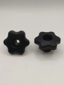 Гайка-барашек М6 х 1 сквозная проходная (2 шт в упаковке)