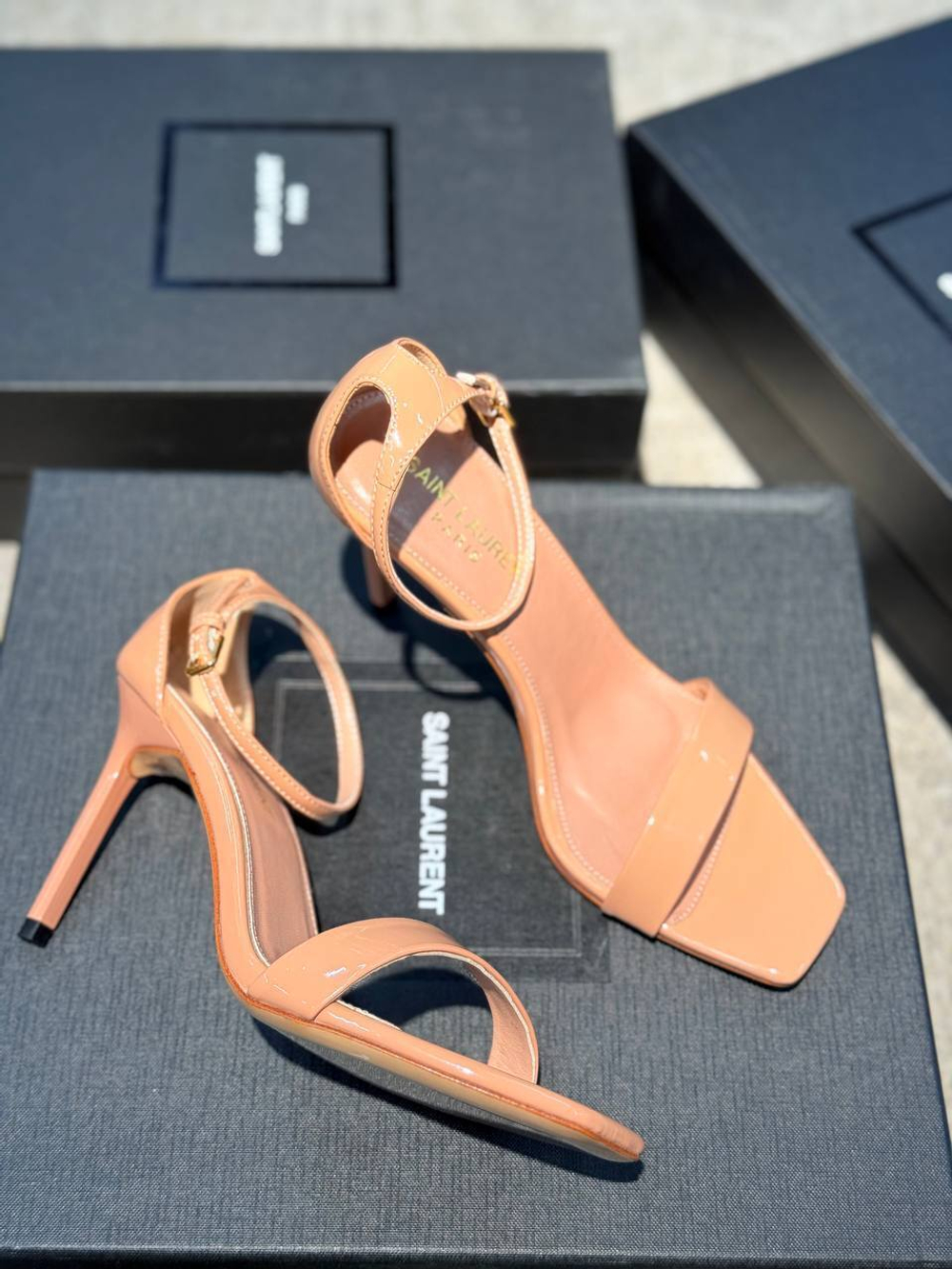 Босоножки Yves Saint Laurent