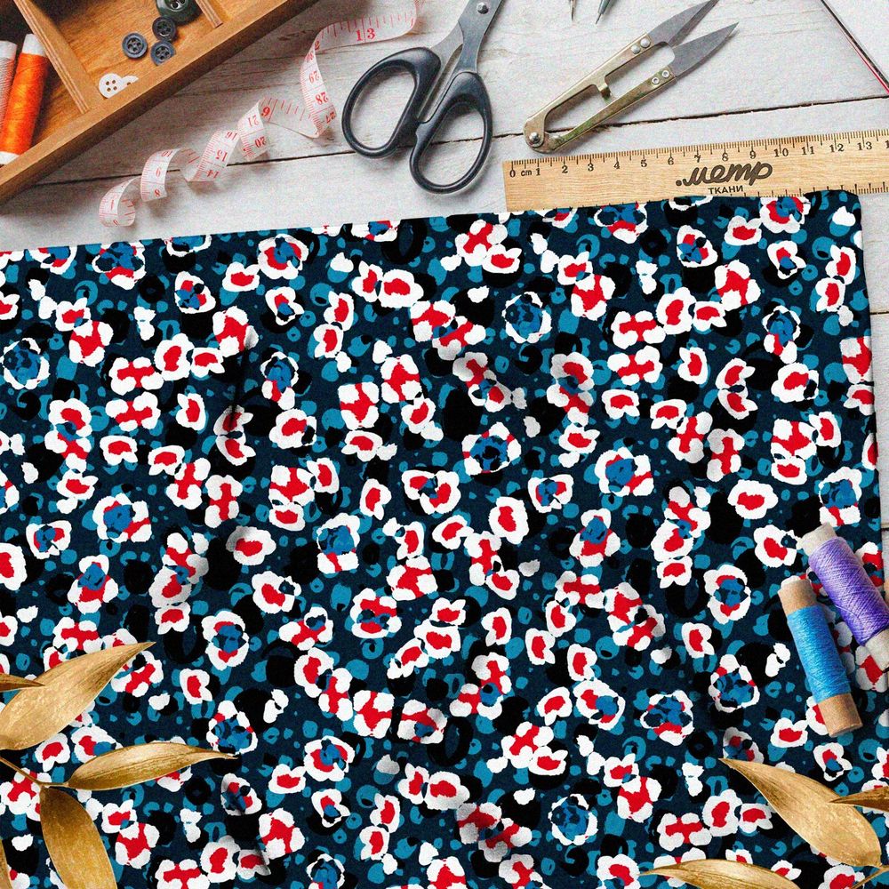 Ткань дюспо красно-белые цветы в тёмной реке