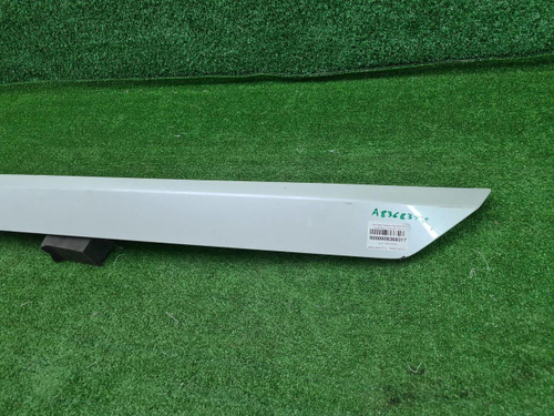 Накладка крышки багажника Toyota RAV4 CA40 15-19