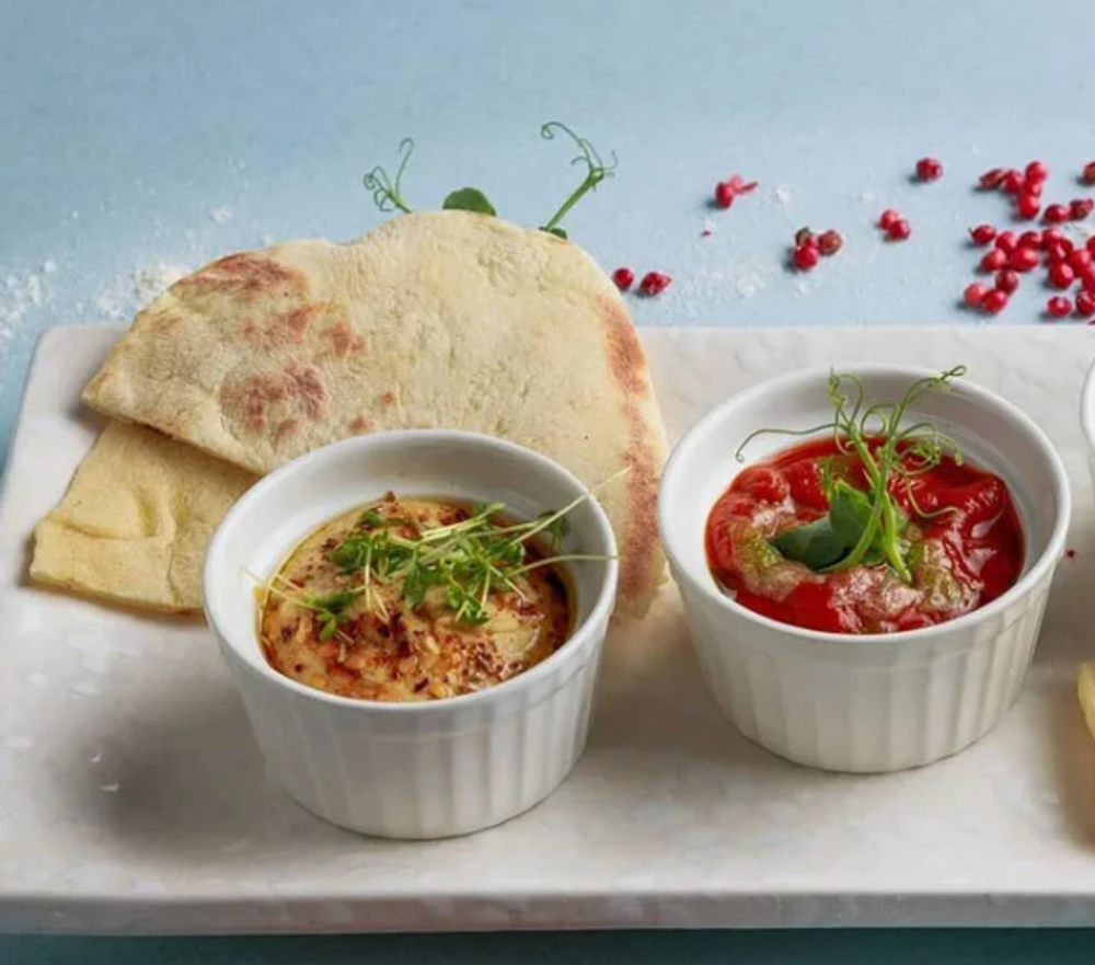 НОВИНКА! ГАСТРОВЕЧЕР! ГРЕЦИЯ: мезе с лепешкой, рыба с соусом Дзадзики, слоёный творожный торт, бокал белого напитка