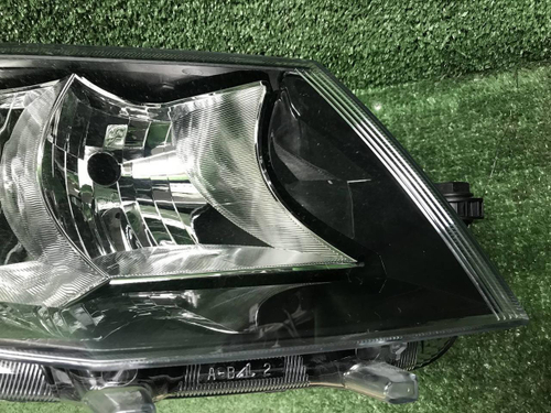 Фара правая Skoda Octavia A7 (2013-2017) галоген