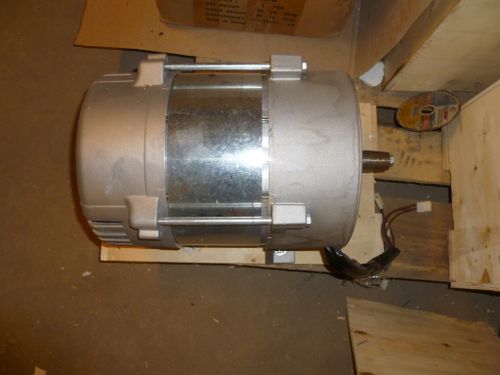 Генератор трехфазный синхронный (закрытое исполнение) SDG 10 000 (380V)