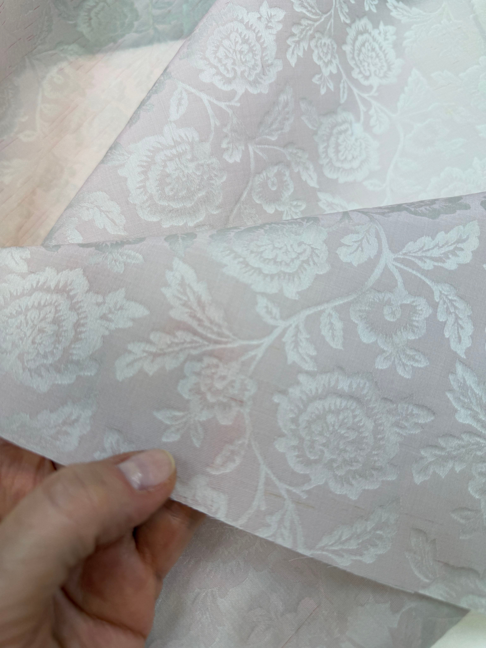 Ткань рельефный шелковый жаккард (Италия) 100% шелк. ш-140 см 1 м