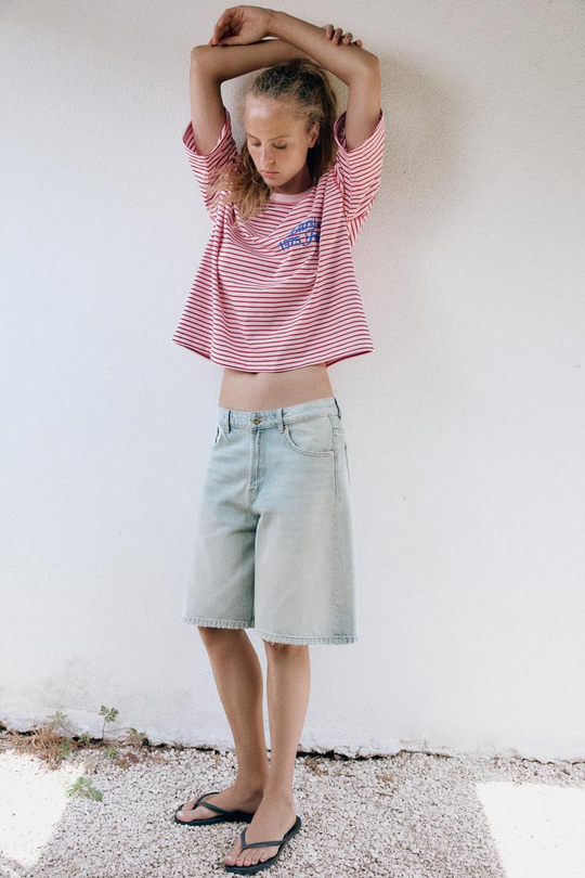ZARA ДЖИНСОВЫЕ ШОРТЫ TRF BAGGY СО СРЕДНЕЙ ПОСАДКОЙ, ГОЛУБОЙ