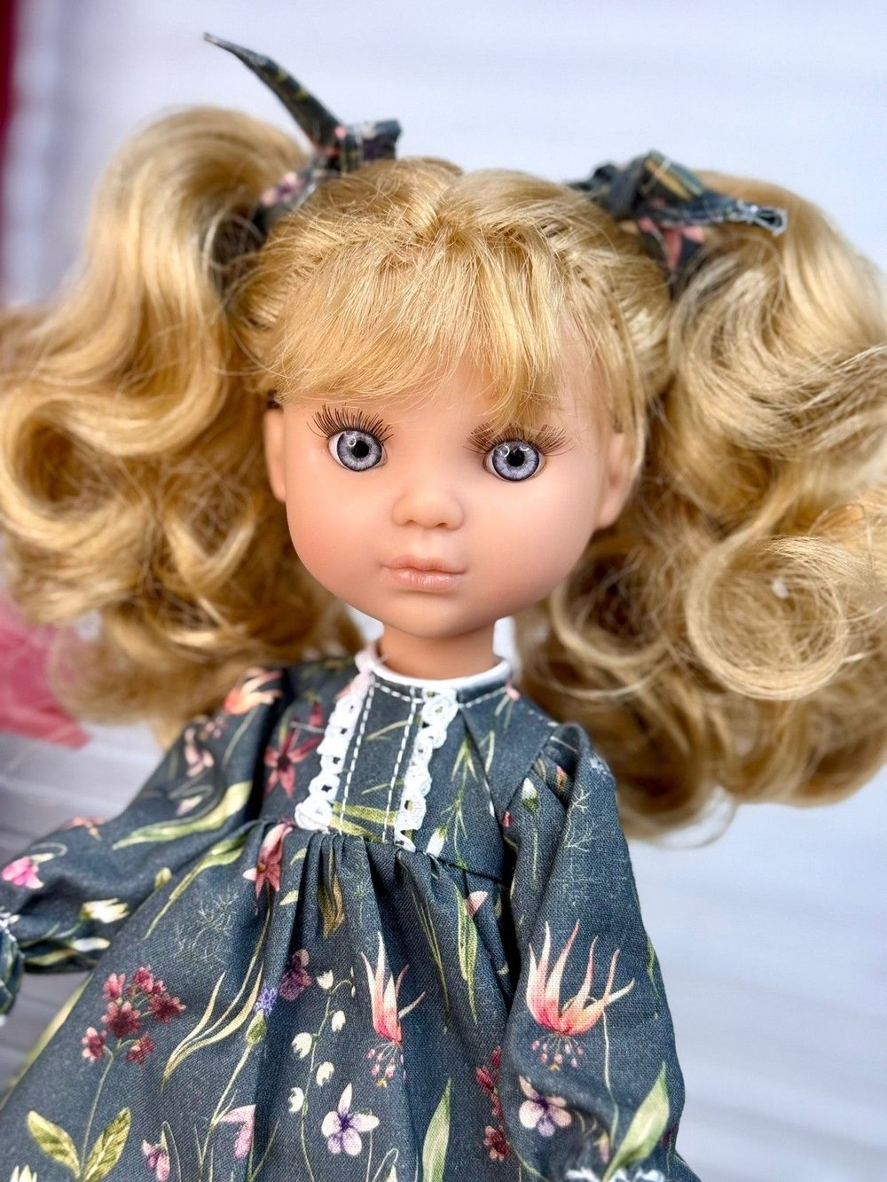 Кукла BERJUAN виниловая 35см Ева (836)