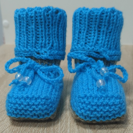 Пинетки вязаные бесшовные для новорожденных от 0 до 6-ти месяцев для мальчиков ручная работа