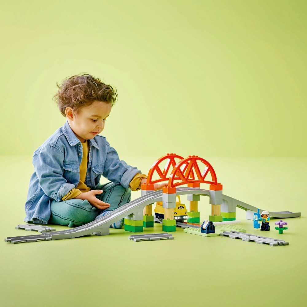 LEGO DUPLO Town - Мост и железнодорожные пути - набор расширения 10426