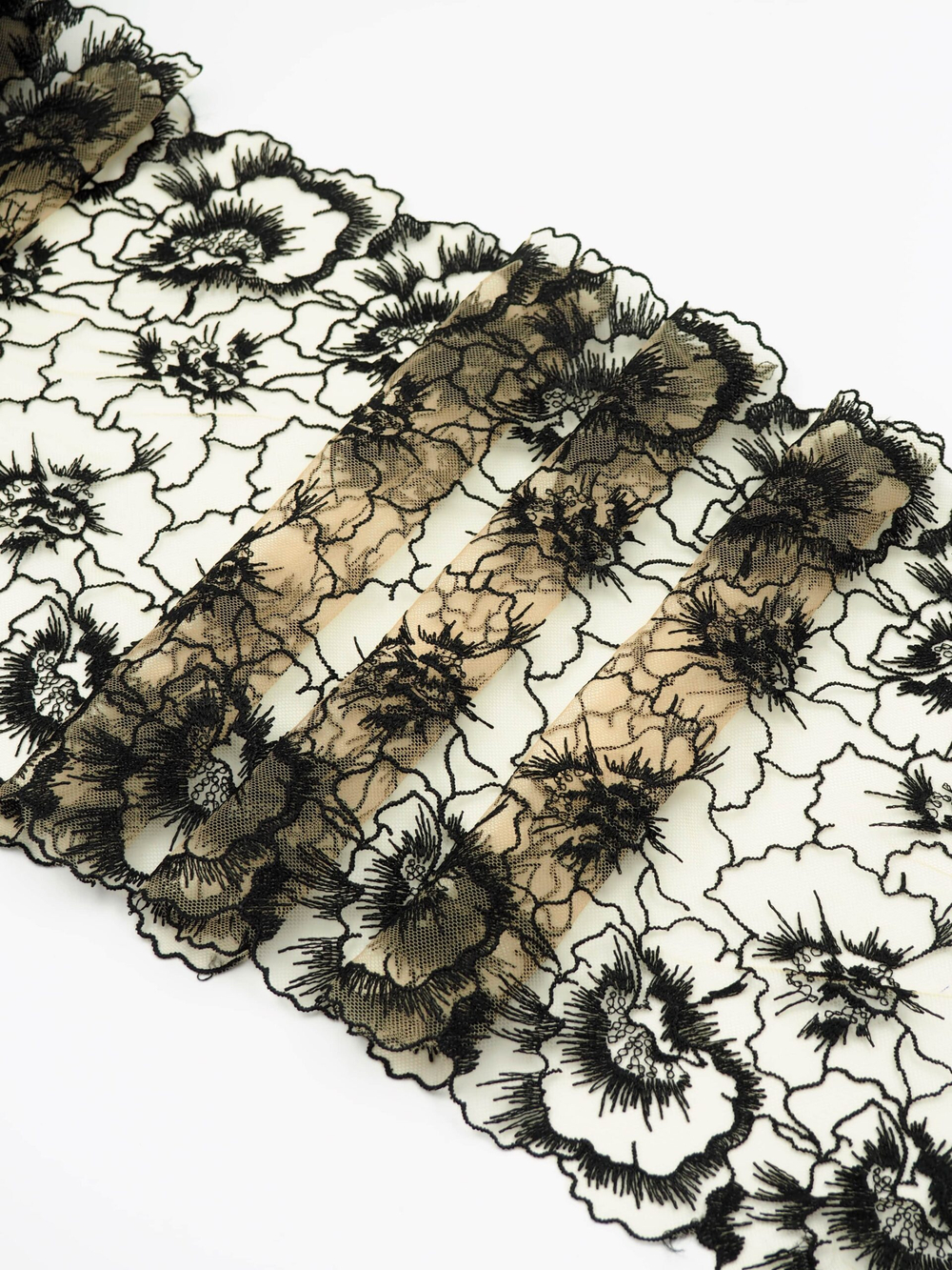 Вышивка на сетке загорелая телесная с черным неэластичная ширина 25 см