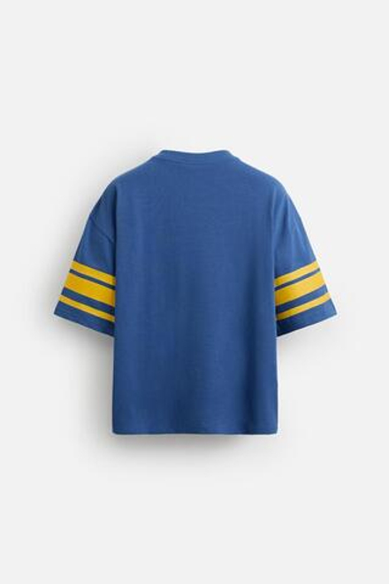 ZARA ФУТБОЛКА С ПРИНТОМ В СТИЛЕ ВАРСИТИ, СИНИЙ