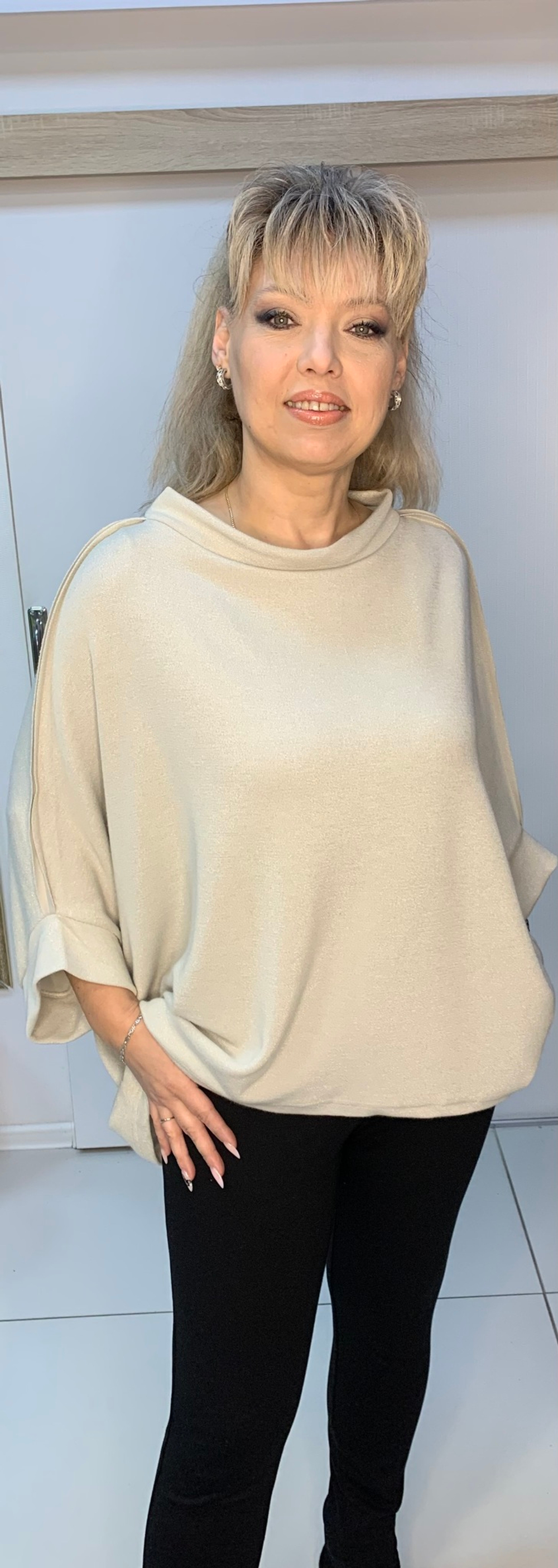 Нарядный блузон-пончо