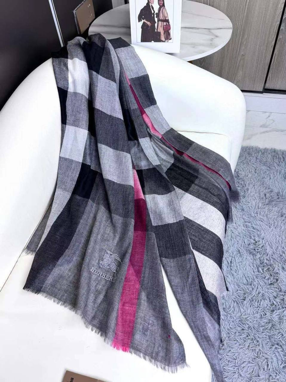 Шарф Burberry