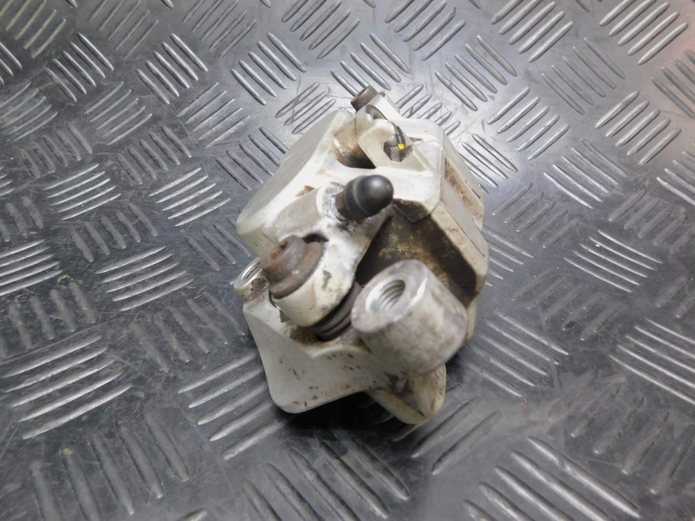 Суппорт тормозной передний Yamaha Road Star XV1600