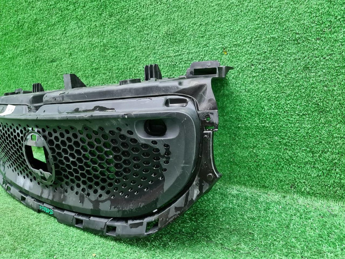 Решетка радиатора Smart Fortwo 3 (2014-н.в.)