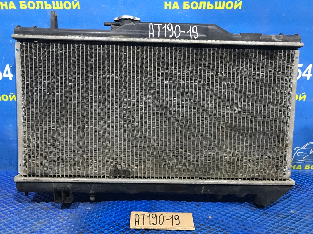 Радиатор двигателя TOYOTA CARINA E 1996