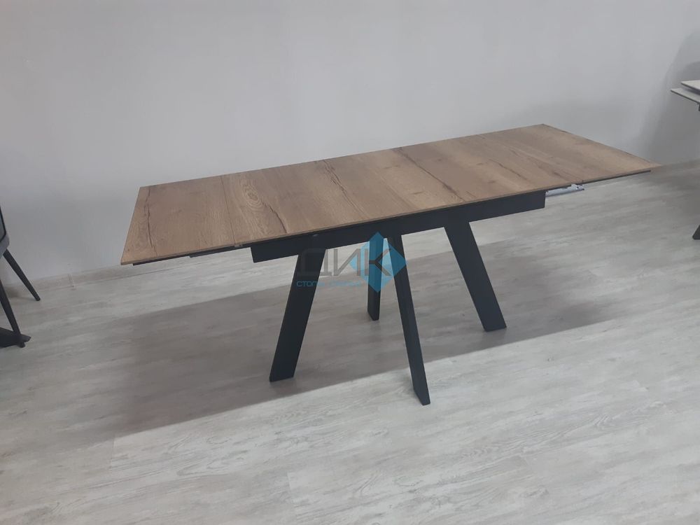 Стол DikLine DM110 опоры чёрные