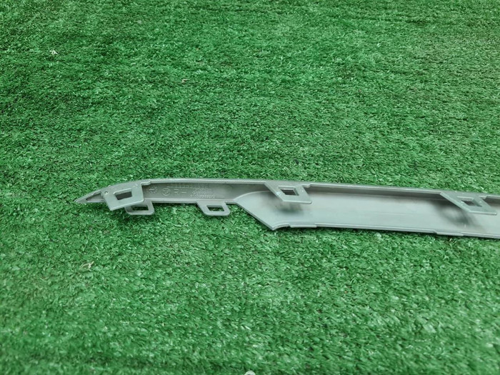 Накладка переднего бампера BMW 5er G30 (2017-2020)