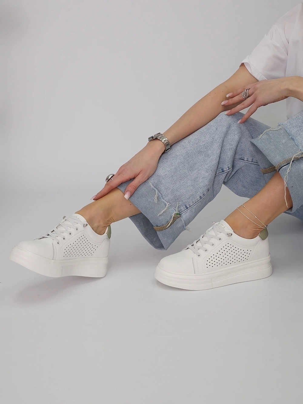 Кроссовки женские летние натуральная кожа