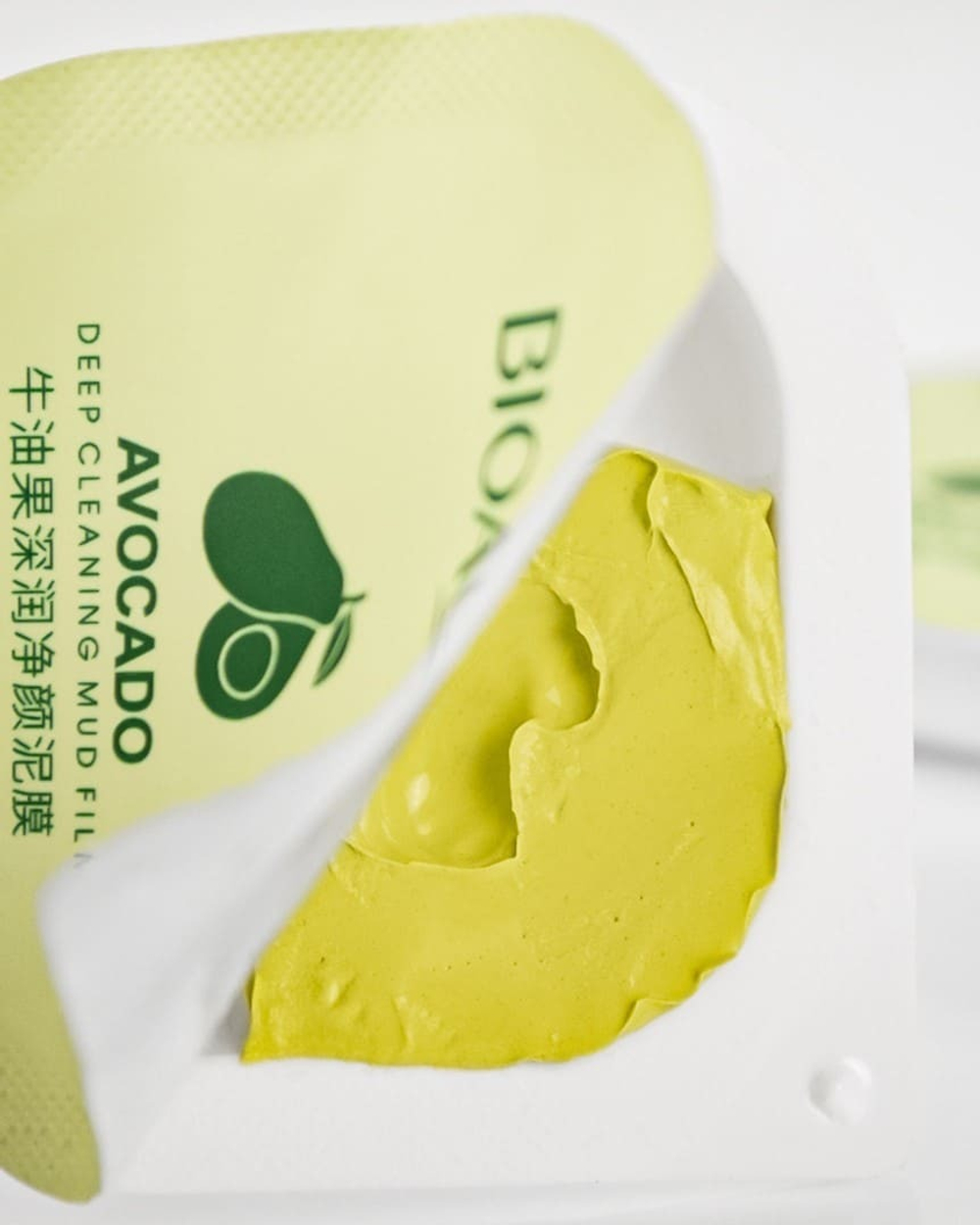 Глиняная маска для лица с авокадо