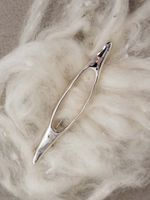 Брошь Челнок